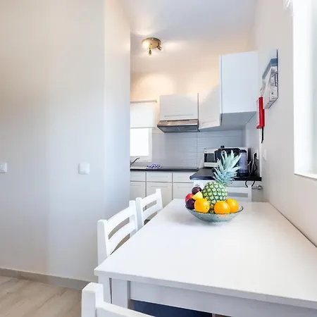 Mariners - Bright And Stylish - Walk To The Luz