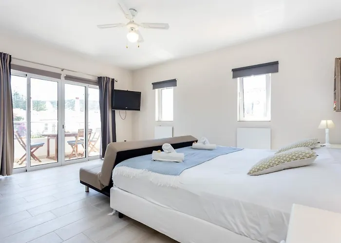 Daire Mariners - Bright And Stylish - Walk To The