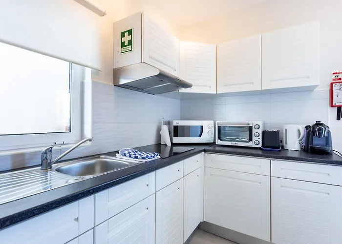 Mariners - Bright And Stylish - Walk To The Daire