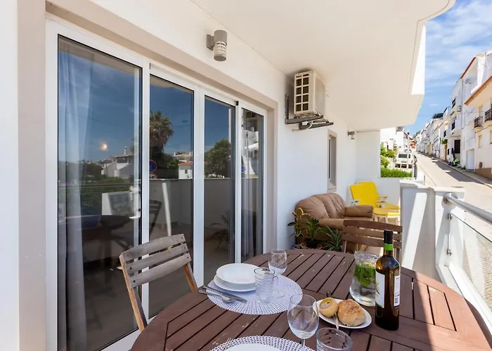 Mariners - Bright And Stylish - Walk To The *